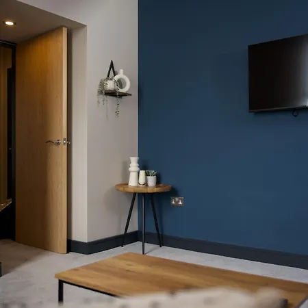 Gibson Manor Apartments Wallasey Room photo